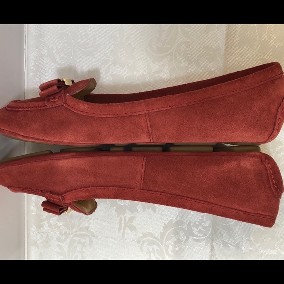 MICHAEL KORS Caroline Red Suede Moccasin loafers - Picture 2 of 4